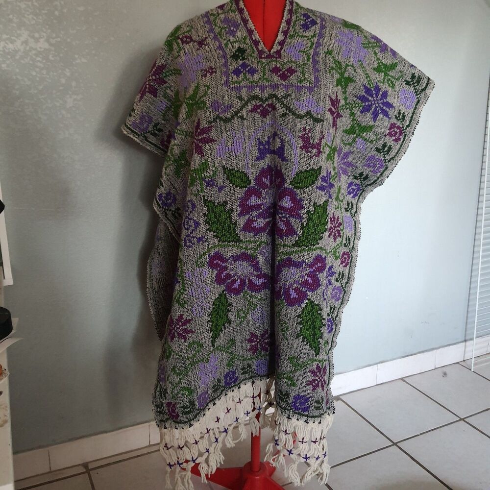Vintage Womens Woven Floral Poncho Tapestry Flower Cape Pullover Boho 75" Purple